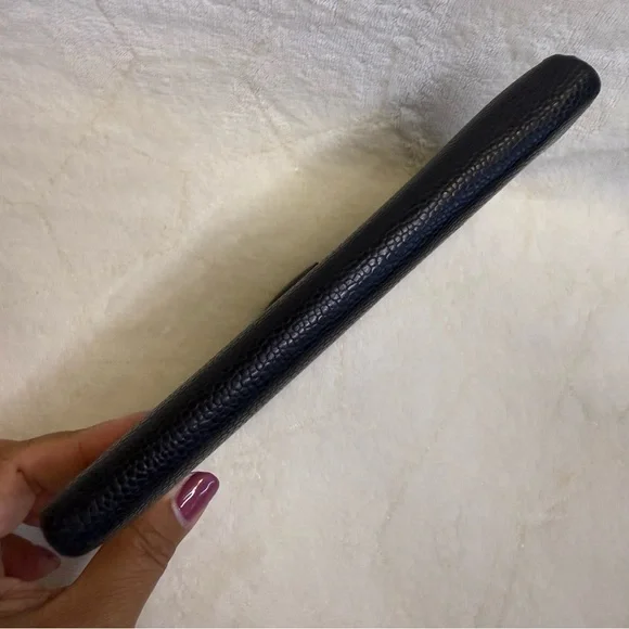 CHANEL Black Wallet - Picture 7 of 12